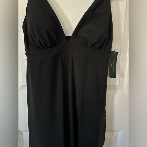 NWT Aqua Green Swimwear Black Swimsuit w/ Skirt Size Medium - Picture 3 of 12